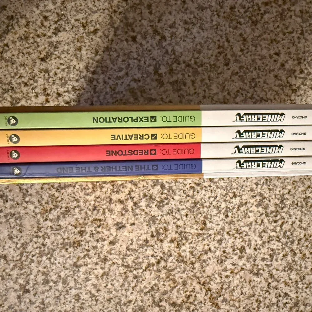 Minecraft: Guide Collection 4-Book Boxed Set - Picture 3 of 8